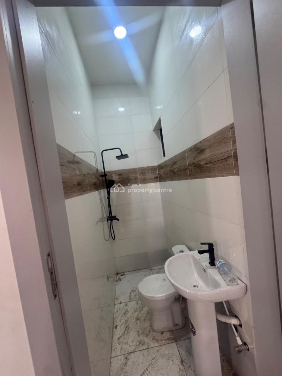Spacious Nice Lovely Standard 1 Bedroom Apartment Upstairs Not Shared, Harris Drive Lekki Vgc, Lekki, Lagos, Terraced Duplex for Rent