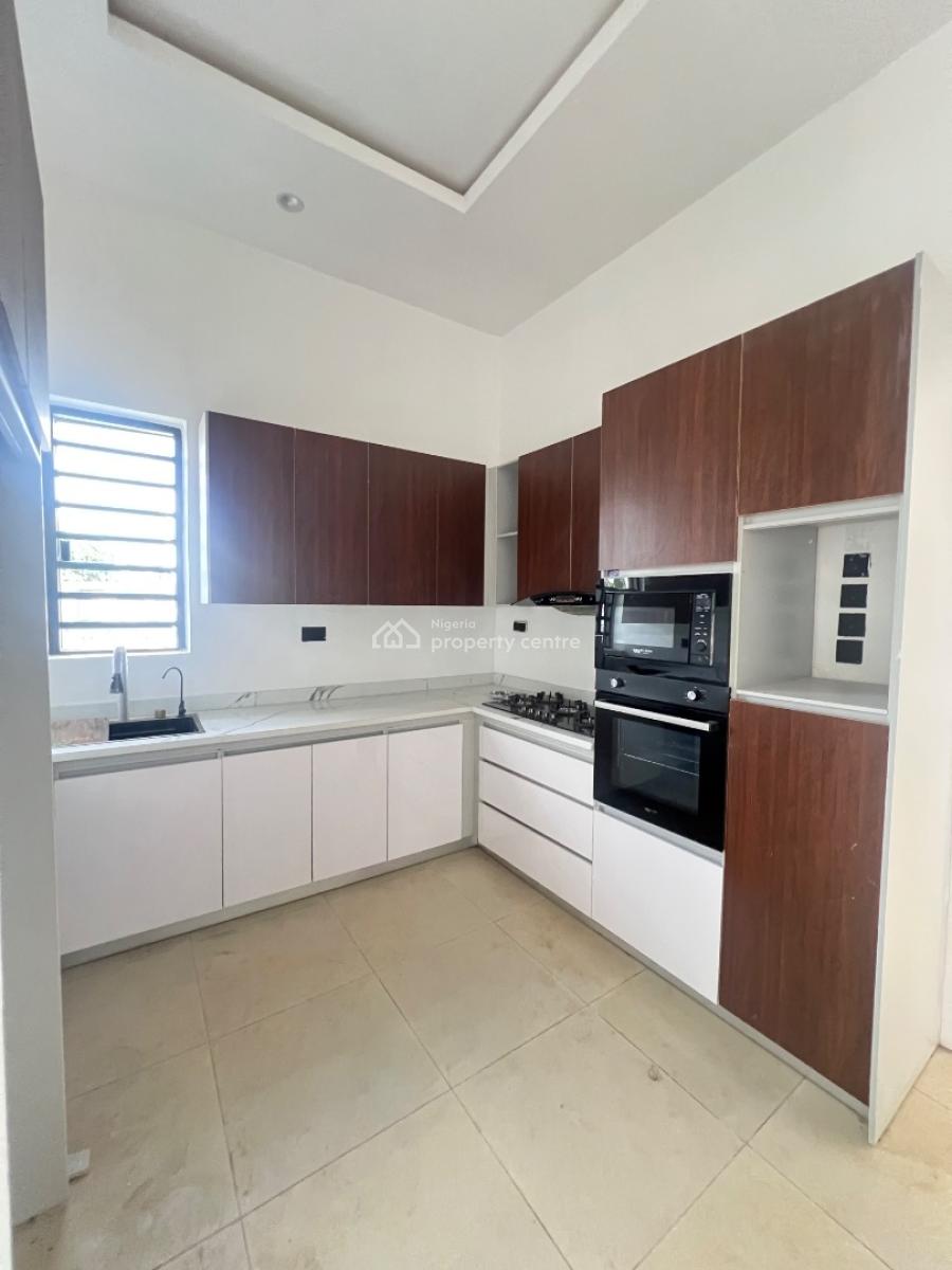 3 Bedroom Apartment with Bq & Elevator in Ikeja Gra, in a Good and Perfect Location Inside Ikeja Gra Lagos, Ikeja Gra, Ikeja, Lagos, Block of Flats for Sale