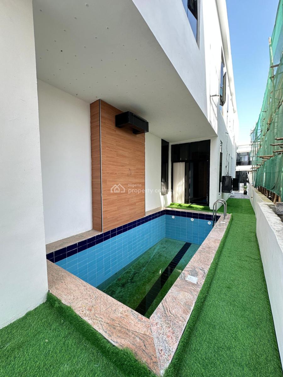 Exquisite Spacious Luxury 5 Bedroom Fully Detached Duplex with BQ