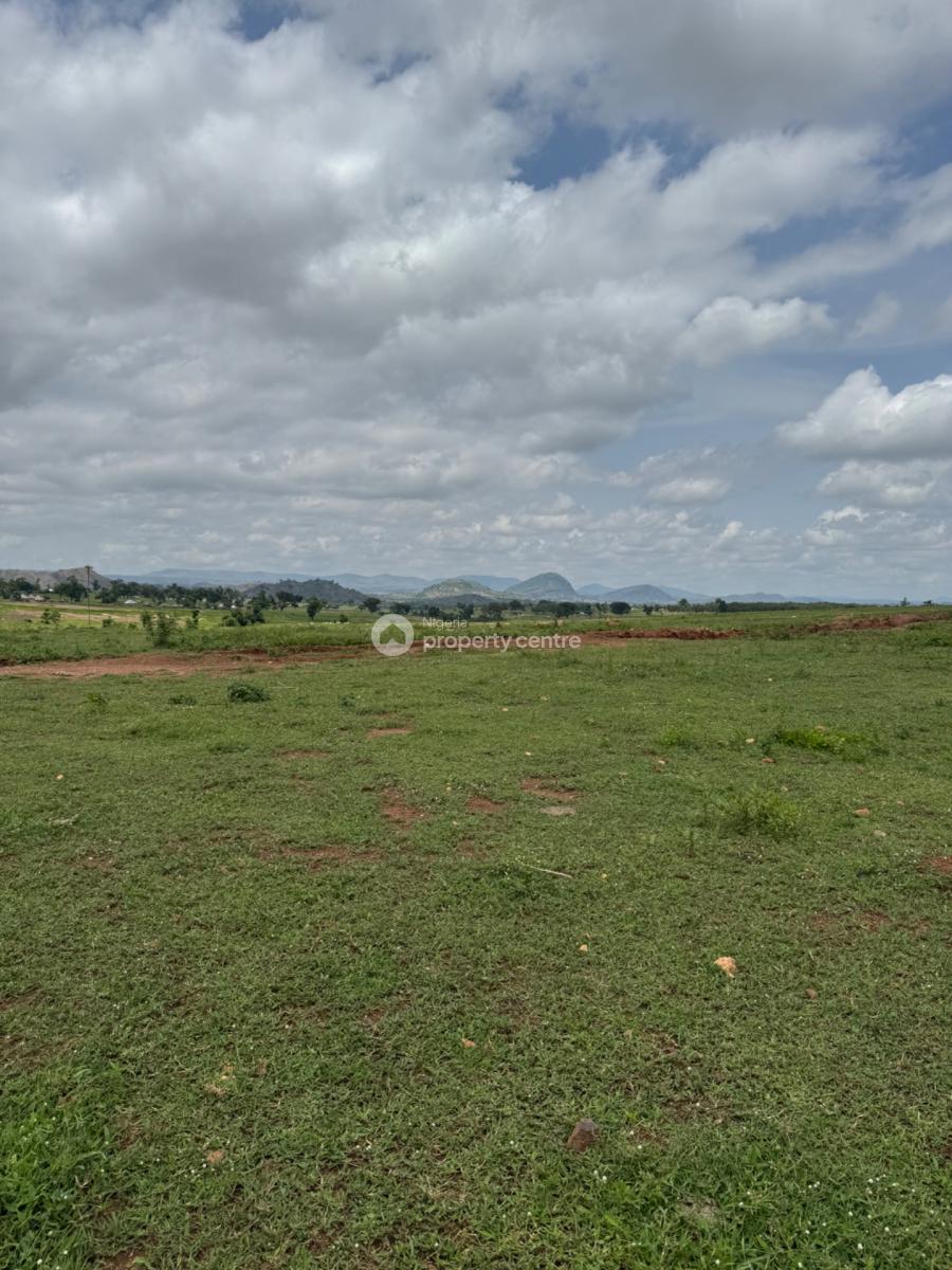 1 Hectare of Flat Land Located in the Fast-Developing Axis — By Kaity Village, Pyakasa, Lugbe District, Abuja