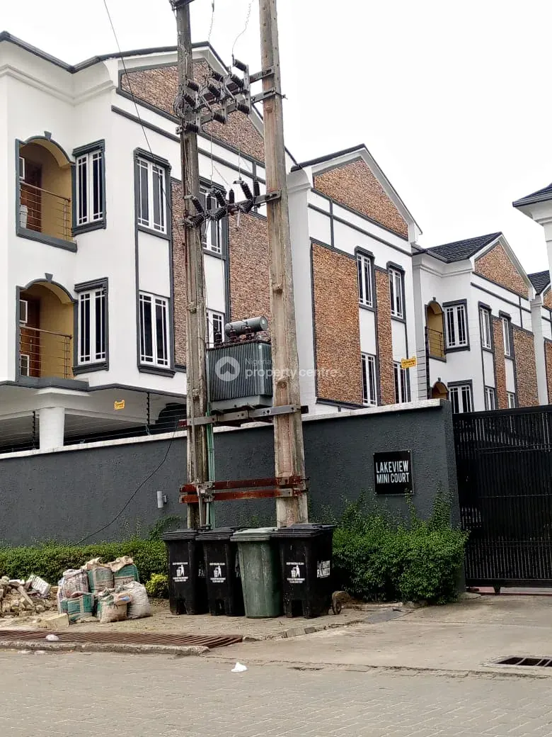 Luxury 4 Bedrooms Terraced Duplex with BQ