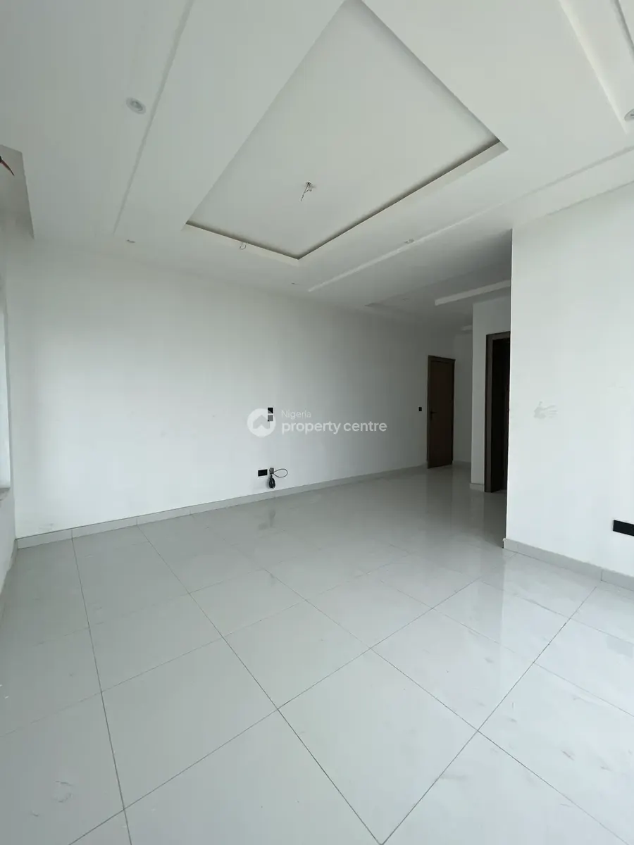 Luxury 2 Bedroom Apartment + BQ with Communal Gym & Pool