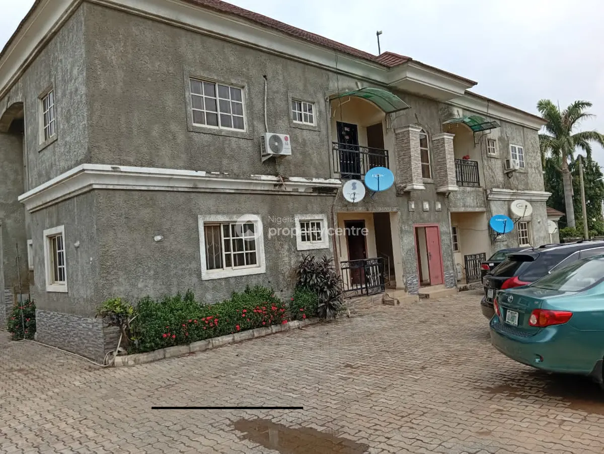 Pop Finished 2 Bedroom Flat with Guest Toilet