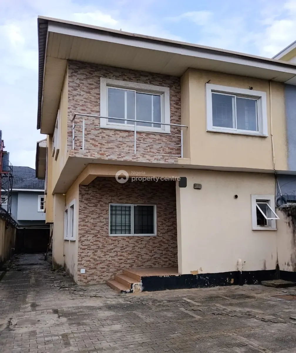 4BR Semi-Detached House with Staff Quarters
