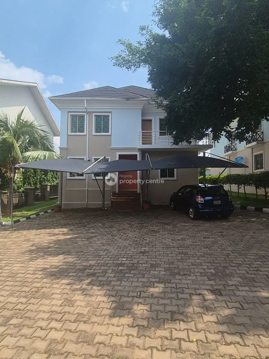 Luxury 4 Bedroom Duplex + BQ with Excellent Facilities