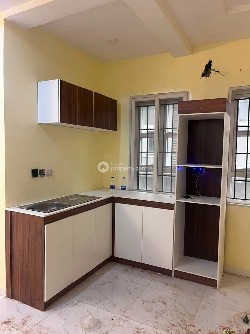 Massive One Bedroom Apartment with Open Kitchen and Personal Meter
