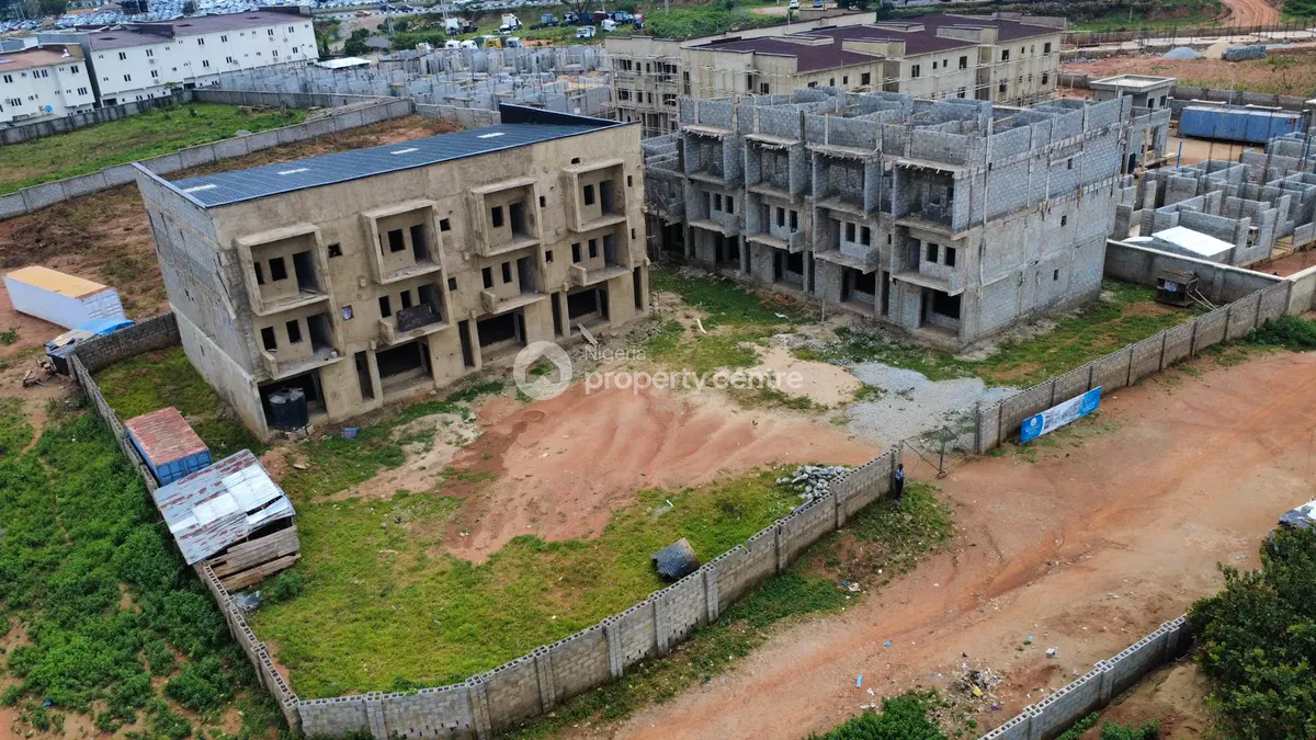 Prefinished 4 Bedroom Terraced Duplex
