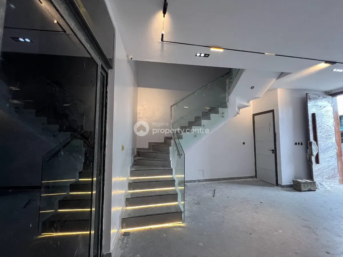 4 Bedroom Semi Detached Duplex in a Very Nice Estate