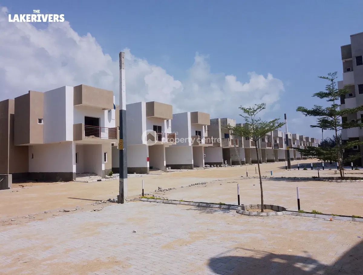 4 Bedroom Family Homes