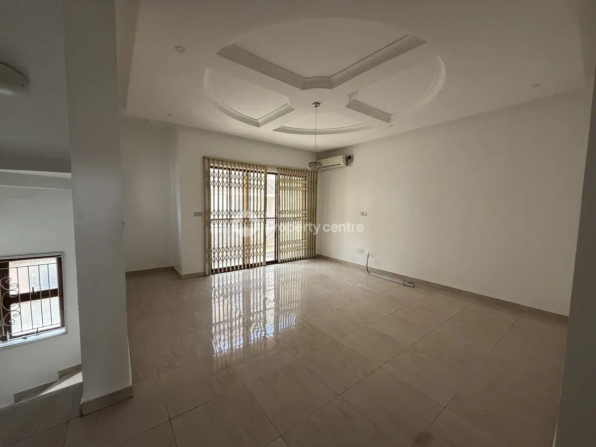 4 Bedroom Terraced Duplex