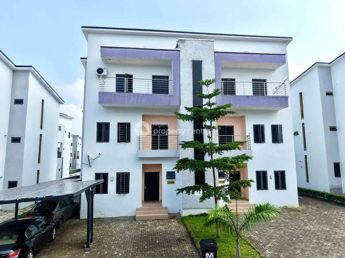 4 Bedroom Semi-Detached Detached Duplex with a BQ Attached