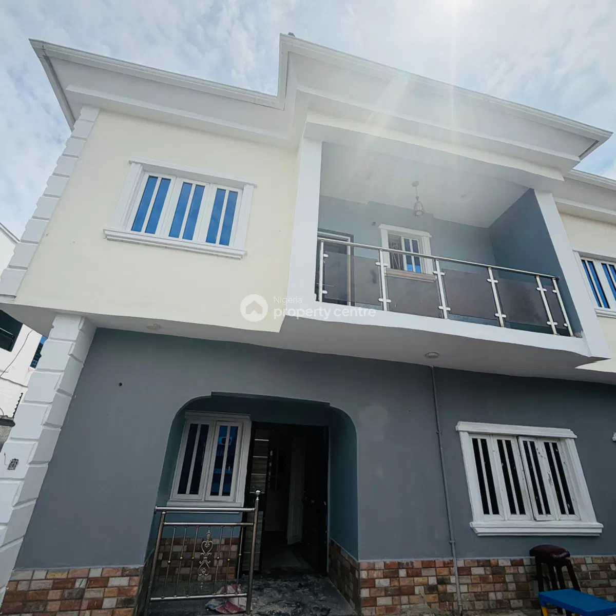 Very Spacious 5 Bedroom Detached Duplex