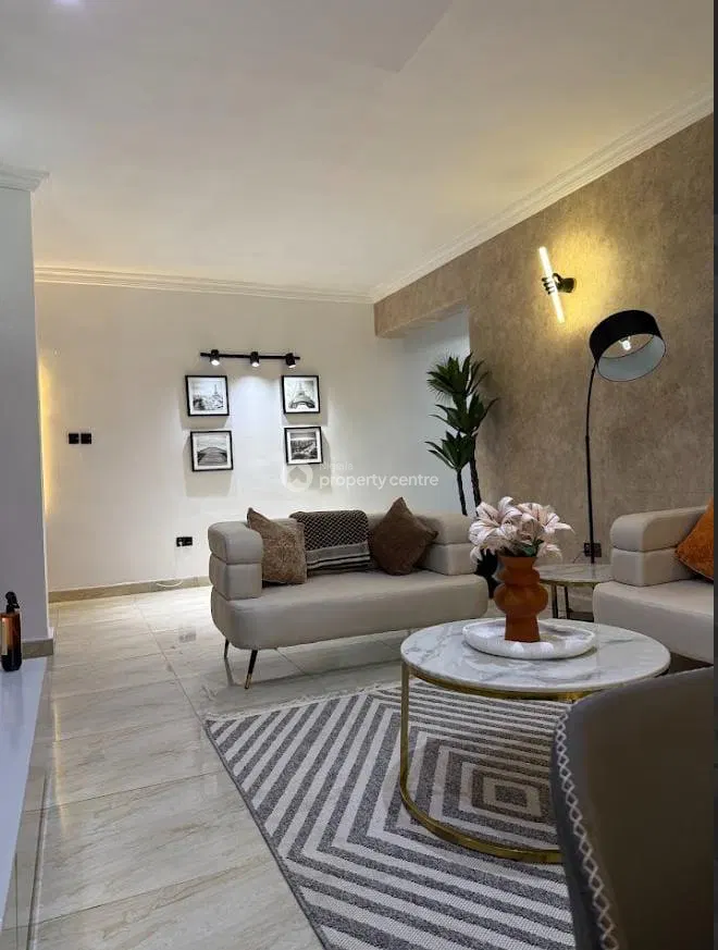 Beautiful 2 Bedroom Apartment (Monthly Only)