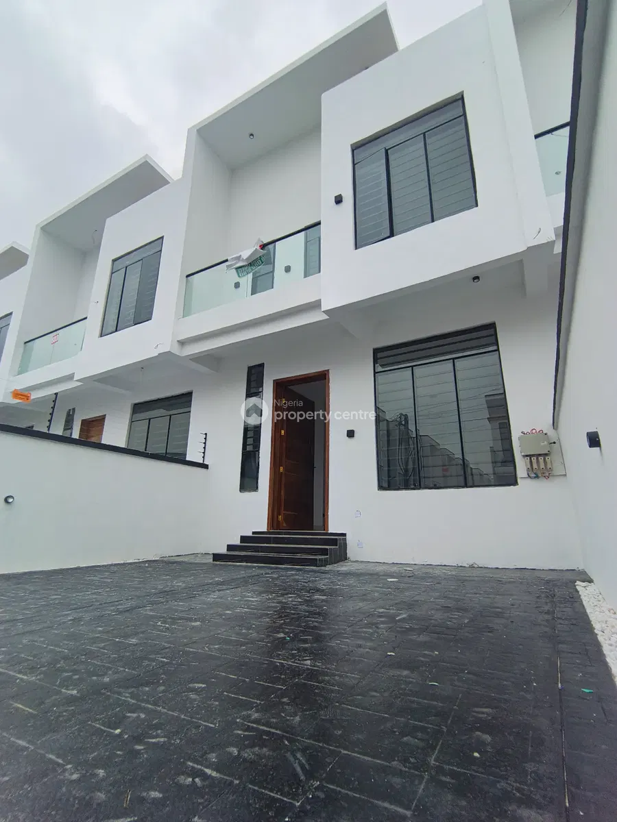 4-Bedroom Terraced Duplex with BQ