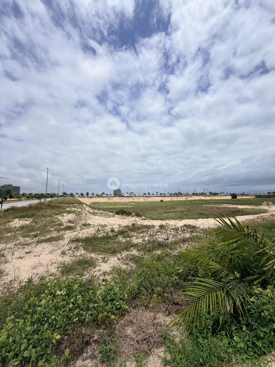 2,787 Mixed Use Plot