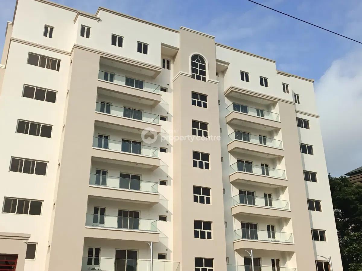 Super Luxury 5 Bedroom Penthouse Apartment with BQ
