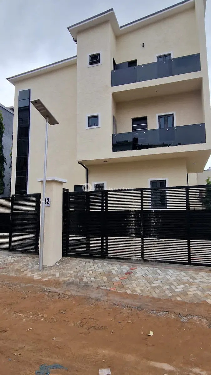 Luxury 2 Bedroom Apartment — Guzape District, Abuja