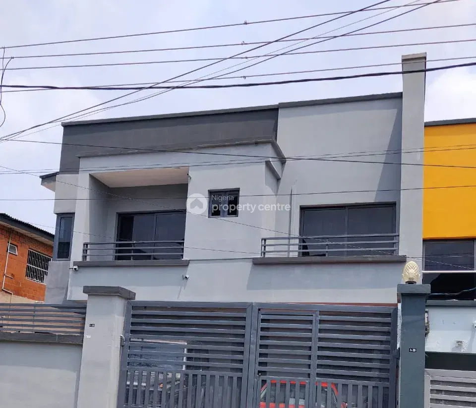 Spacious 3BR + 1RSQ Semi-Detached House