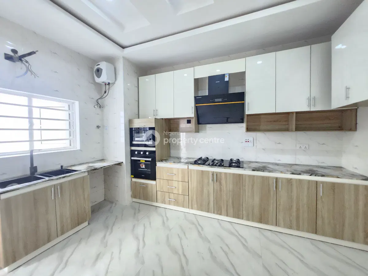 Very Cute Newly Built 3 Bedroom Flat.