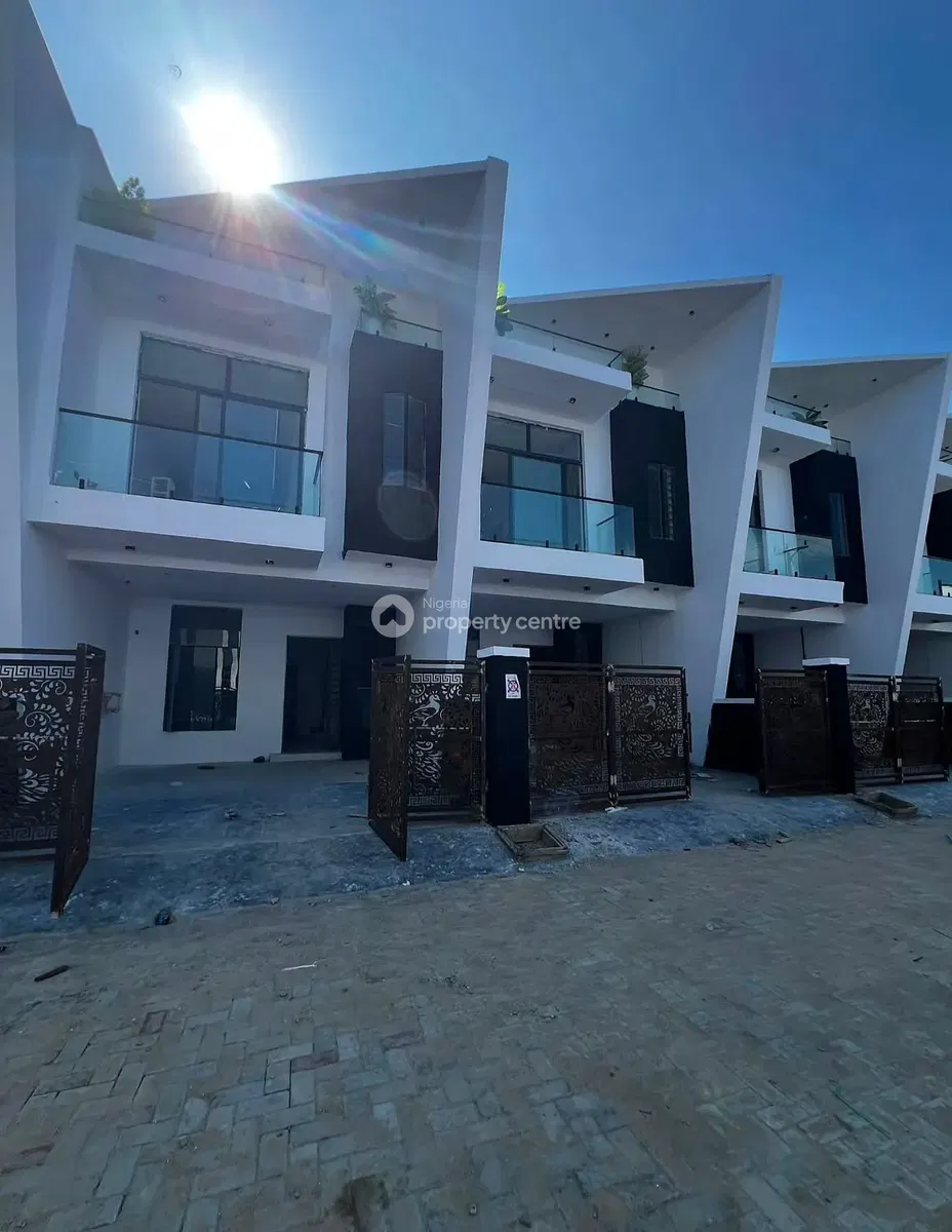 Luxurious 3-Bedrooms Terrace Duplex