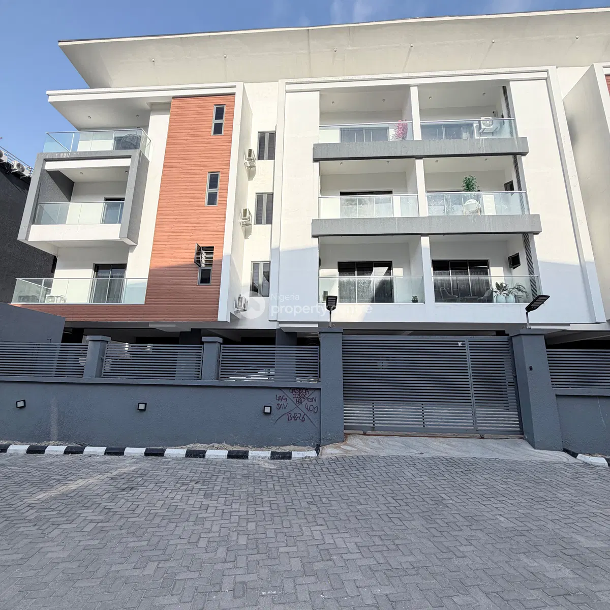 Newly Built Modern Finished 3 Bedroom Flat