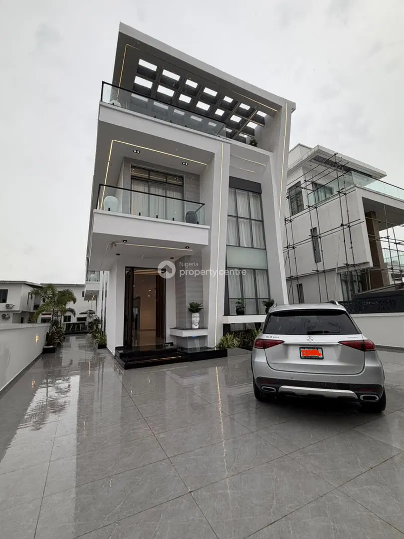 Luxury 5 Bedroom Detached Duplex