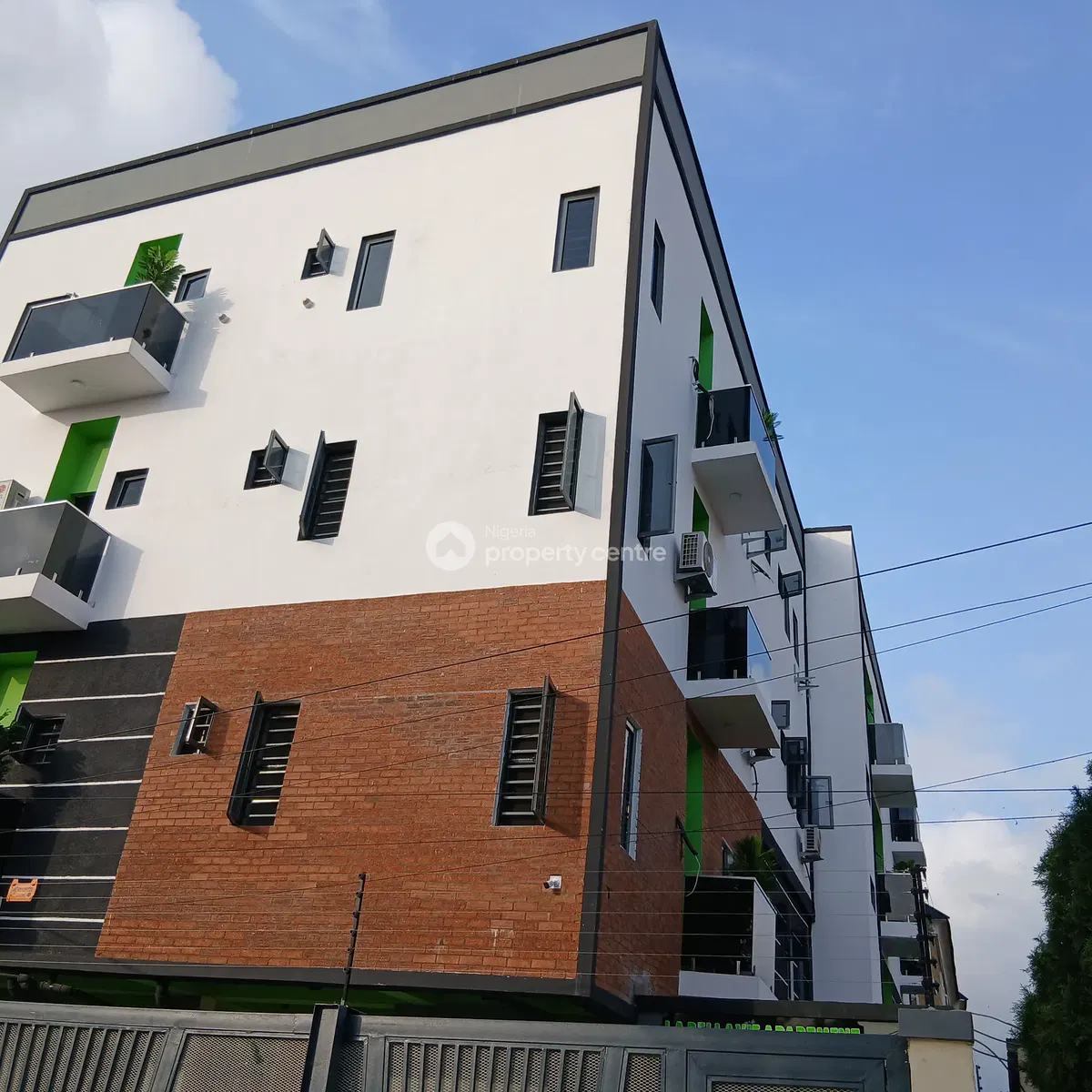 3 Bedroom Flat — Bonoway St, Yaba, Lagos