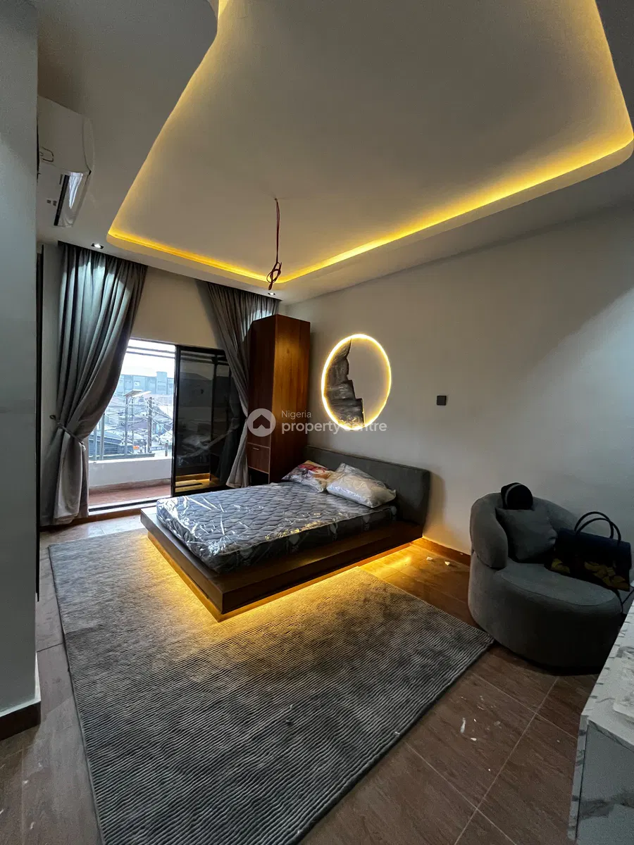 Studio Apartment with an Elevator and Rooftop Lounge — Surulere, Lagos