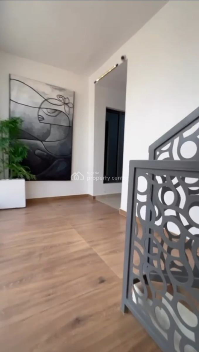 Cozy Mini-flat, Ologolo, Off Lekki-epe Expressway, Ologolo, Lekki, Lagos, Mini Flat (room and Parlour) Short Let