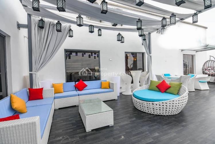 Spectacular 2 Bedroom Penthouse with Roof Top Lounge., Off Kunsela Road, Ikate Elegushi, Lekki, Lagos, Flat / Apartment Short Let