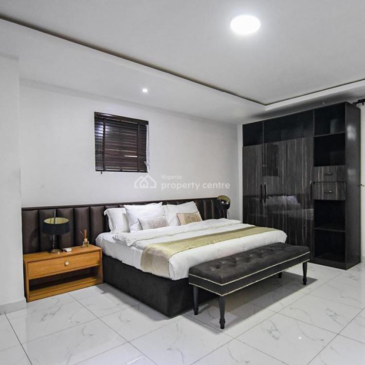 Spectacular 2 Bedroom Penthouse with Roof Top Lounge., Off Kunsela Road, Ikate Elegushi, Lekki, Lagos, Flat / Apartment Short Let