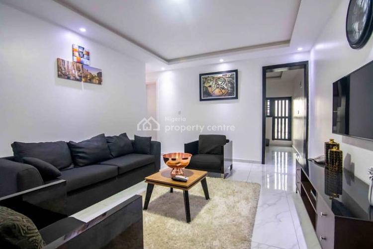 Spectacular 2 Bedroom Penthouse with Roof Top Lounge., Off Kunsela Road, Ikate Elegushi, Lekki, Lagos, Flat / Apartment Short Let