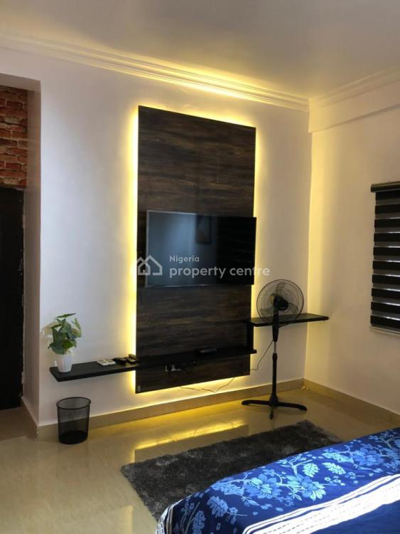 Spontaneous and Luxurious 1 Bedroom Apartment with Top Notch Finishes, Off Admiralty Way, Lekki Phase 1, Lekki, Lagos, Flat / Apartment Short Let
