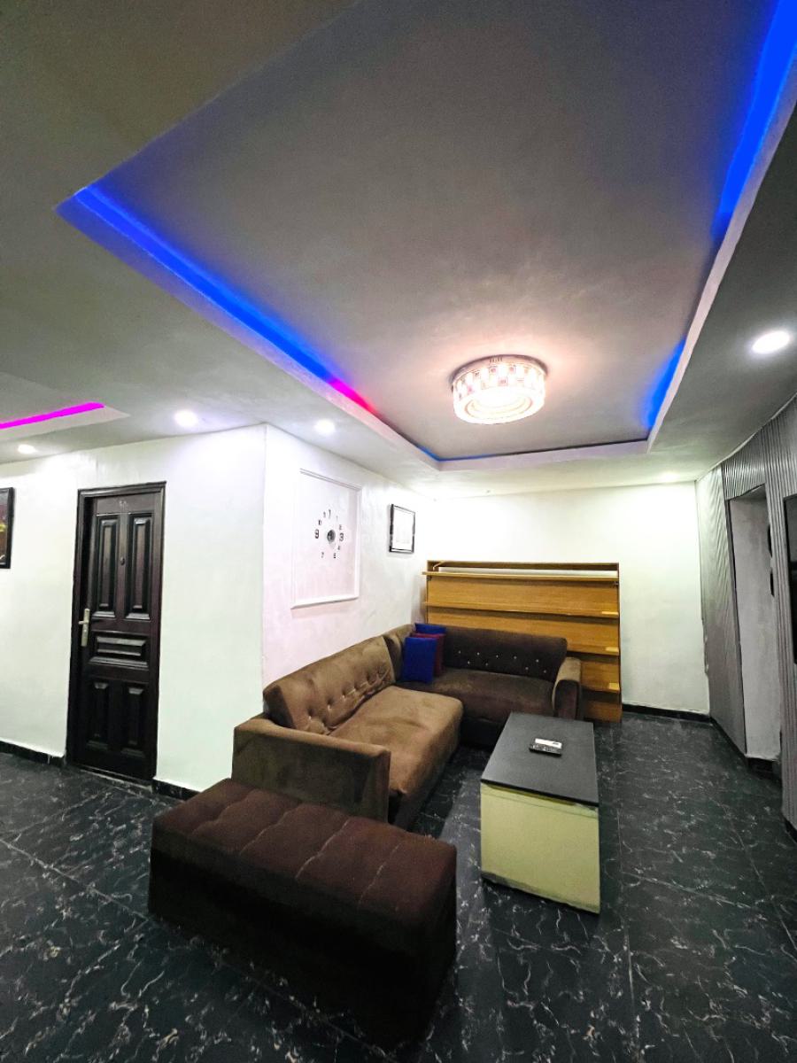 Dinero Emerald - One Bedroom Apartment, 119 Ogunlana Drive, Ogunlana, Surulere, Lagos, Flat / Apartment Short Let