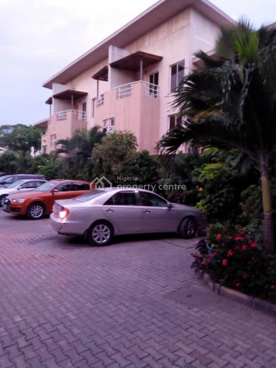 For Sale Luxury Serviced 4 Bedrooms Terraced House, Heliconia Court