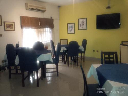 Fully Furnished and Serviced Short Stay Apartments, Muri Okunola Street, Victoria Island (vi), Lagos, Self Contain (single Rooms) Short Let