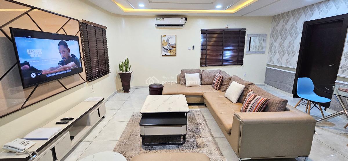 One Bedroom Apartment, The Leneade-plush Apt. 2, Ademola Adetokunbo Cres, Wuse 2, Abuja, Flat / Apartment Short Let