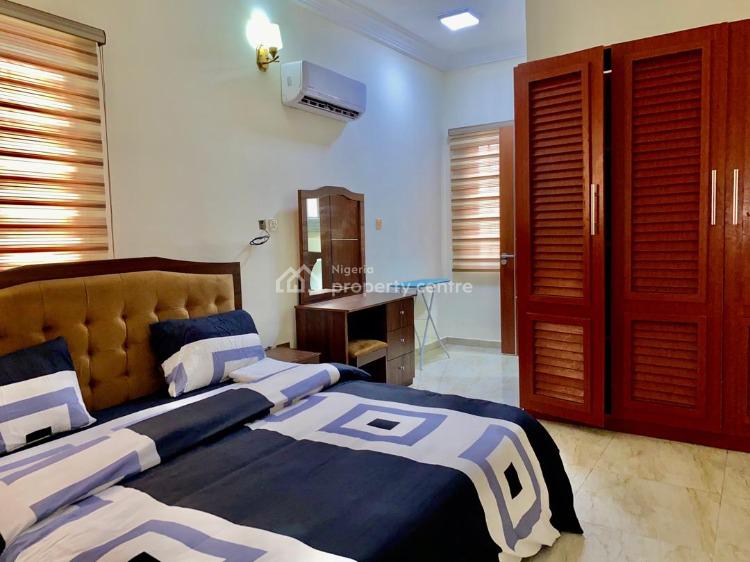 Uniquely Furnished, Lekki Phase 1, Lekki, Lagos, Flat / Apartment Short Let