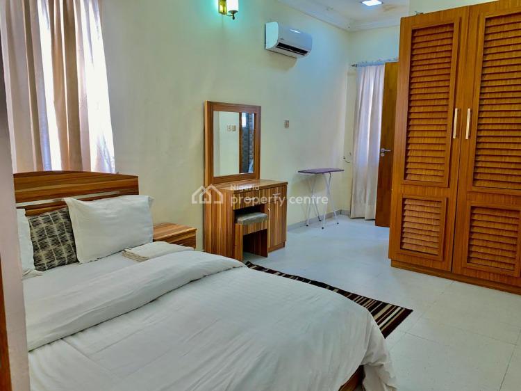 Uniquely Furnished, Lekki Phase 1, Lekki, Lagos, Flat / Apartment Short Let