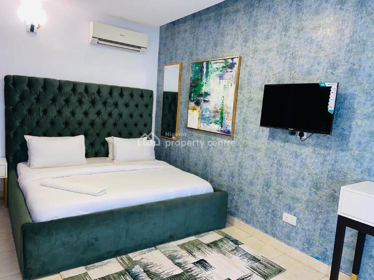 3 Bedroom Apartment with Swimming Pool, Dideolu Estate, Victoria Island (vi), Lagos, Flat / Apartment Short Let