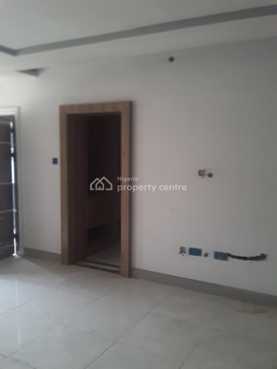 For Sale A Luxury Newly Serviced 3 Bedroom Flat, Lawrence Street , Off