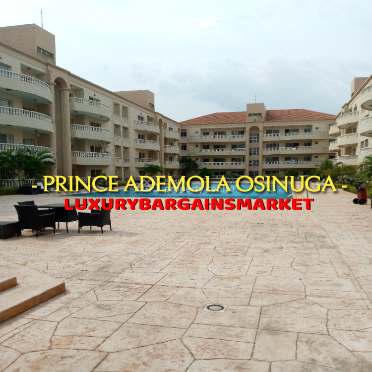 For Rent Waterfront +jetty 3 Bedroom Apartment +massive Pool!, Banana