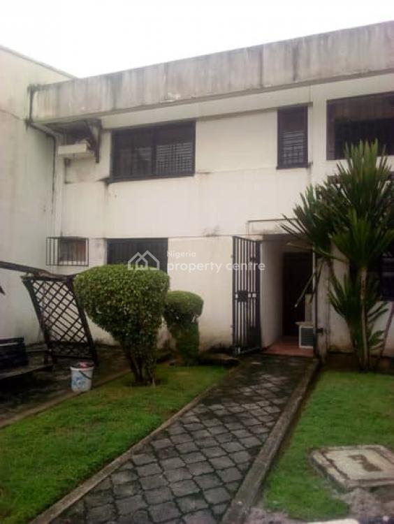 For Sale 3 Bedrooms Terraced House, Tiamiyu Savage, Victoria Island