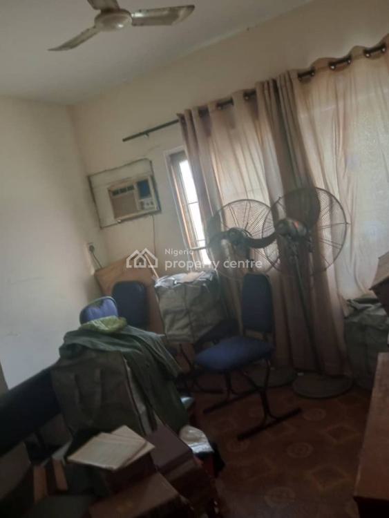 Decent 3 Bed Room Flat, Off Eric Moore Road, Surulere, Lagos, Flat / Apartment for Rent