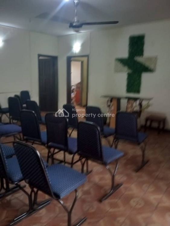 Decent 3 Bed Room Flat, Off Eric Moore Road, Surulere, Lagos, Flat / Apartment for Rent