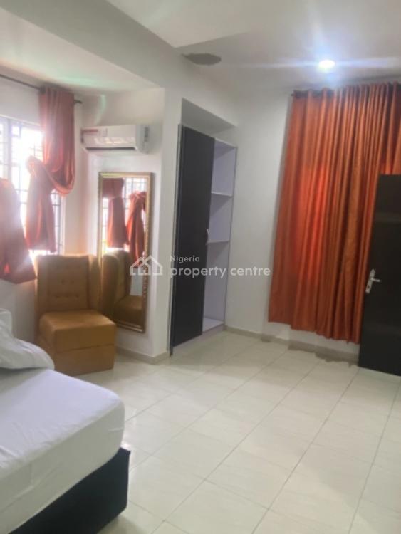 2 Bedroom Apartment, Off Admiralty Road, Lekki, Lekki Phase 1, Lekki, Lagos, Flat / Apartment Short Let