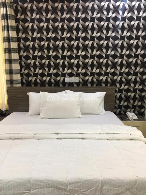 Luxury 3 Bedroom Flat Very Spacious Well Finishing, Ikeja Gra, Ikeja, Lagos, Flat / Apartment Short Let
