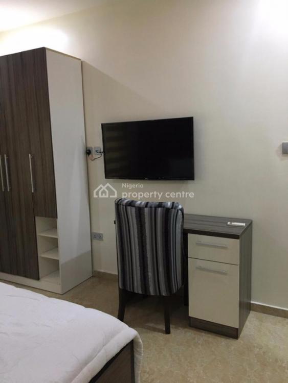 Luxury 3 Bedroom Flat Very Spacious Well Finishing, Ikeja Gra, Ikeja, Lagos, Flat / Apartment Short Let
