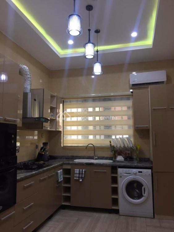 Luxury 3 Bedroom Flat Very Spacious Well Finishing, Ikeja Gra, Ikeja, Lagos, Flat / Apartment Short Let