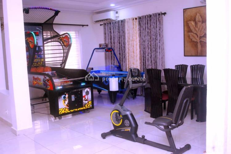 1 Bedroom Flat Very Spacious, Ikeja Gra, Ikeja, Lagos, Flat / Apartment Short Let